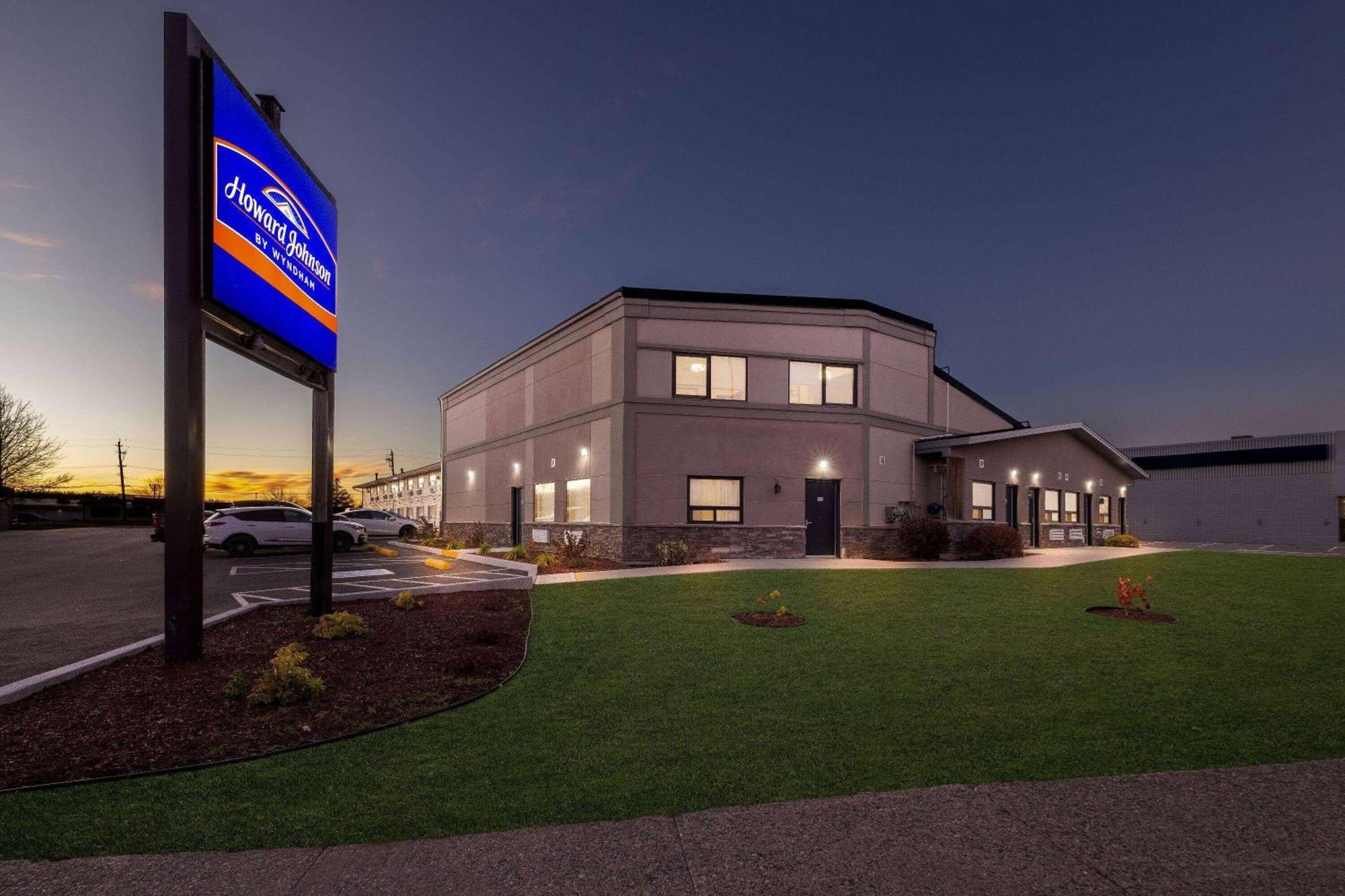 Howard Johnson By Wyndham Thunder Bay Eksteriør billede