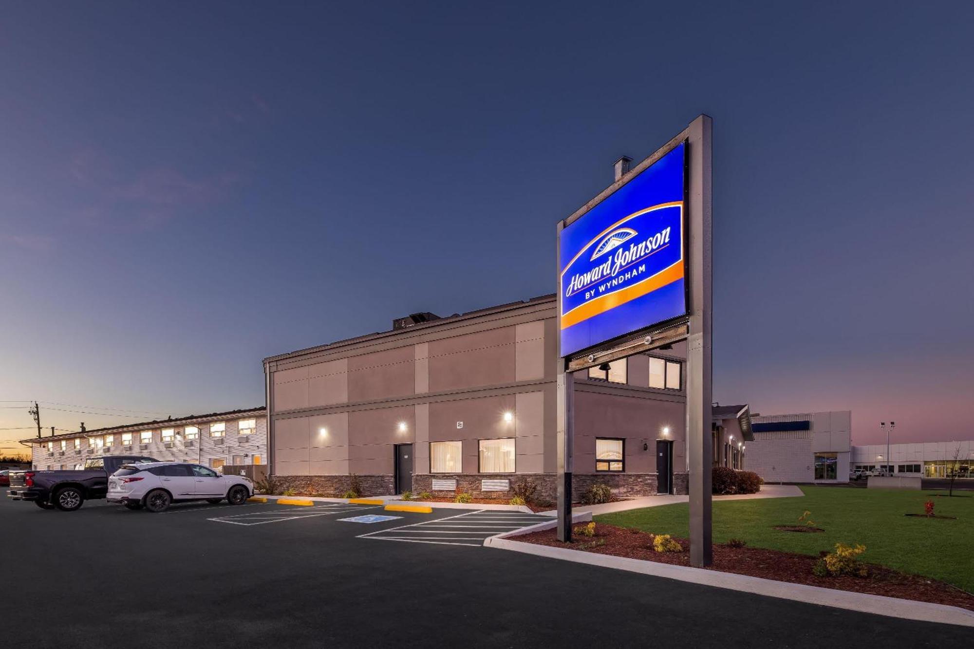 Howard Johnson By Wyndham Thunder Bay Eksteriør billede